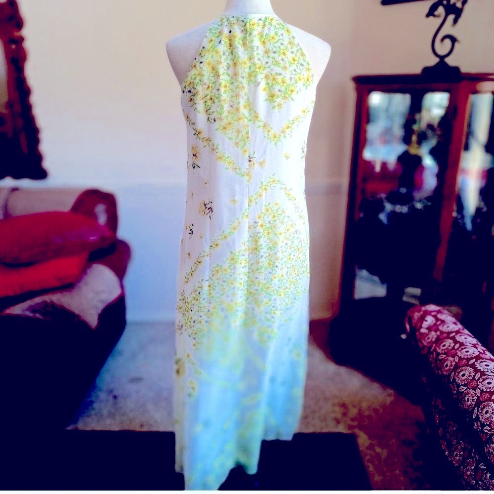Cute yellow white floral long maxi sleeveless dress size Medium